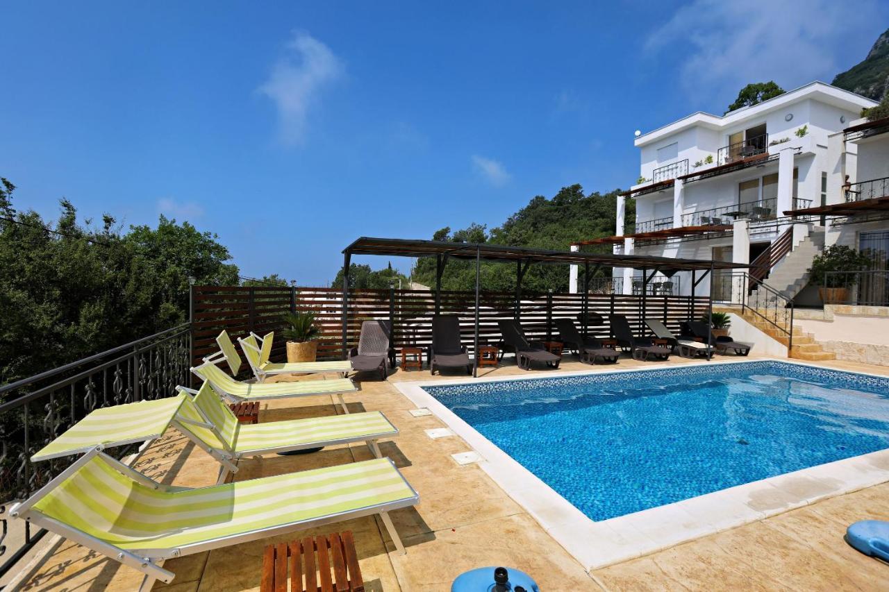 Apartments Oktopus سوتوموري المظهر الخارجي الصورة